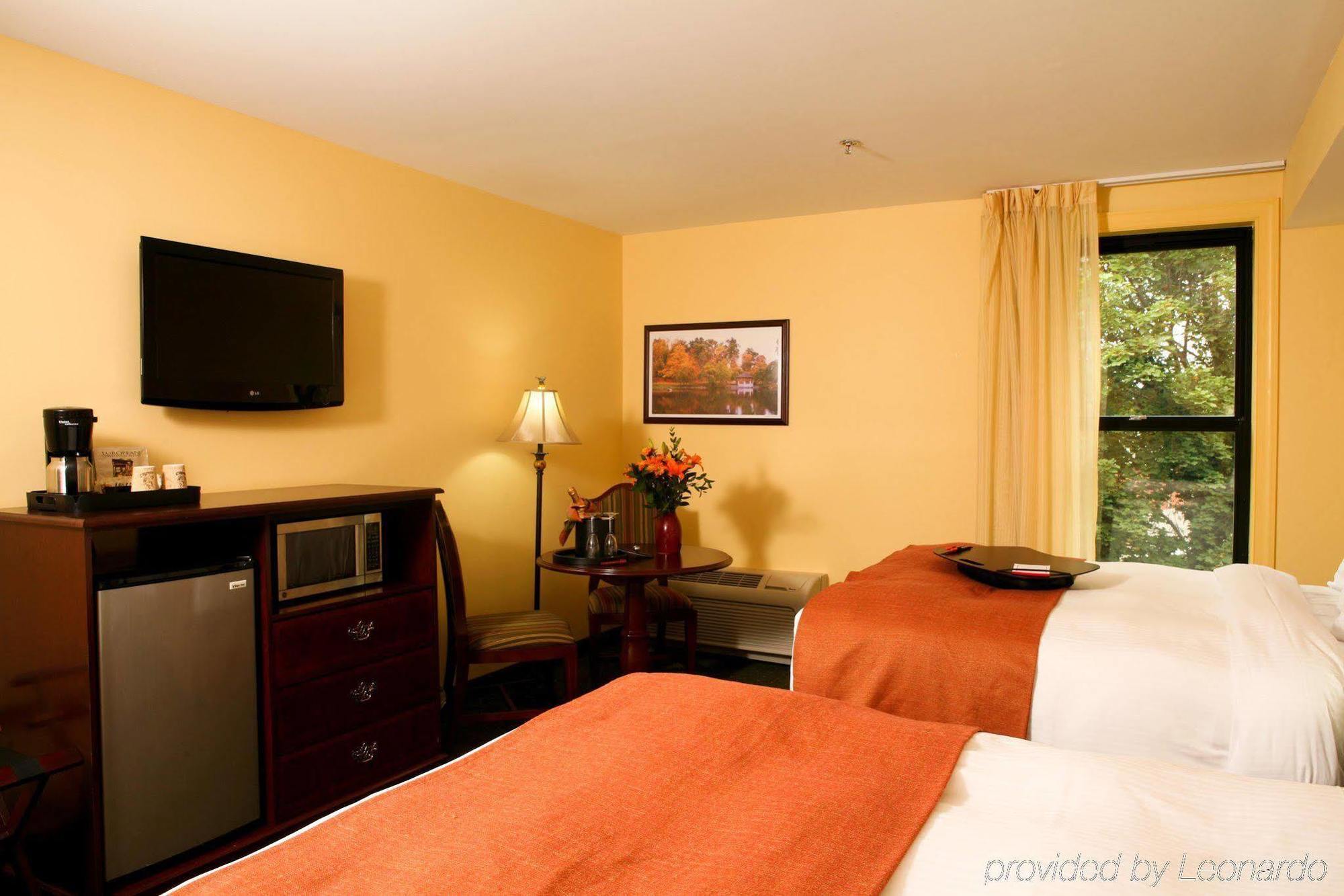 Main Street Inn Blacksburg Room photo